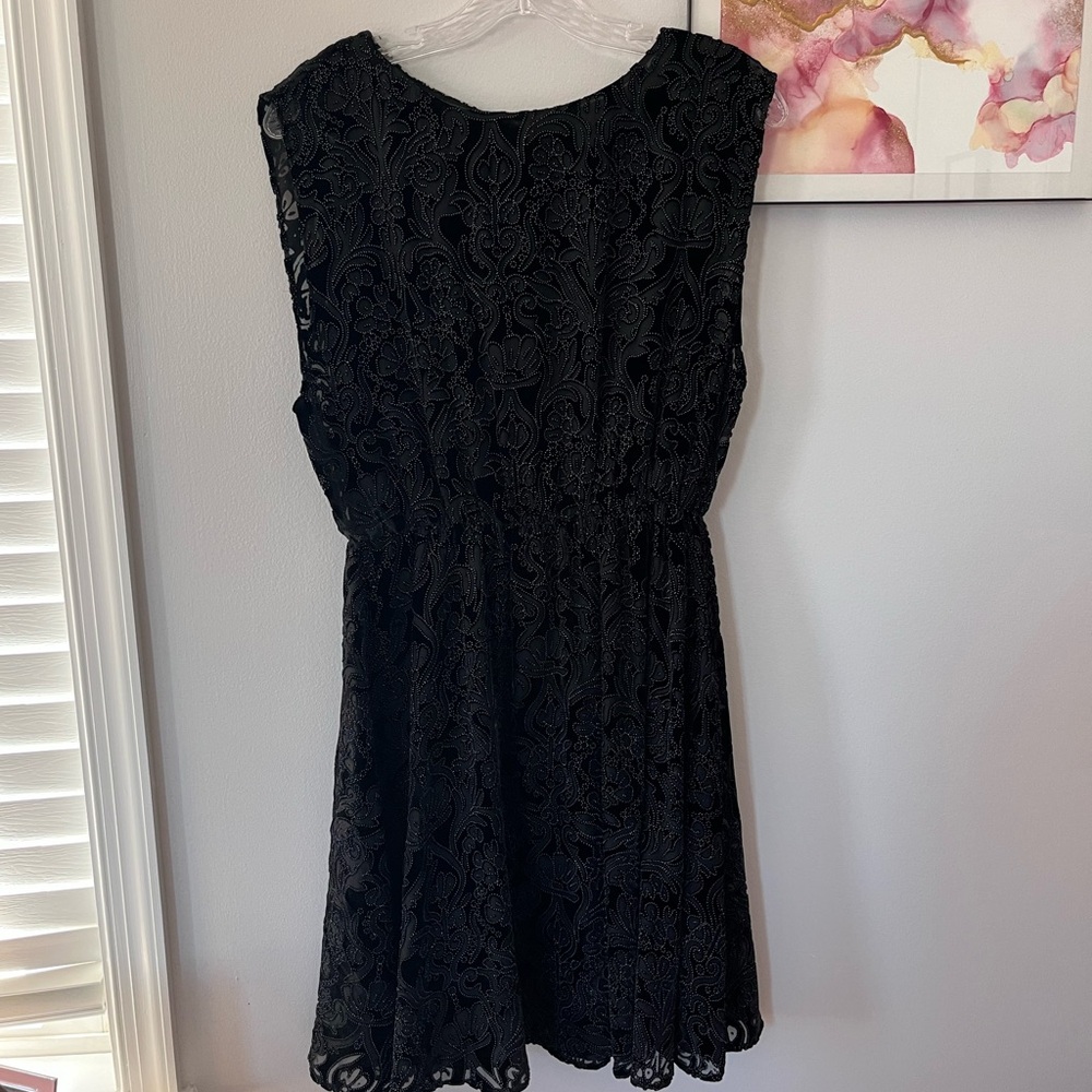 Stunning Alice and Olivia black velvet lace beaded dress